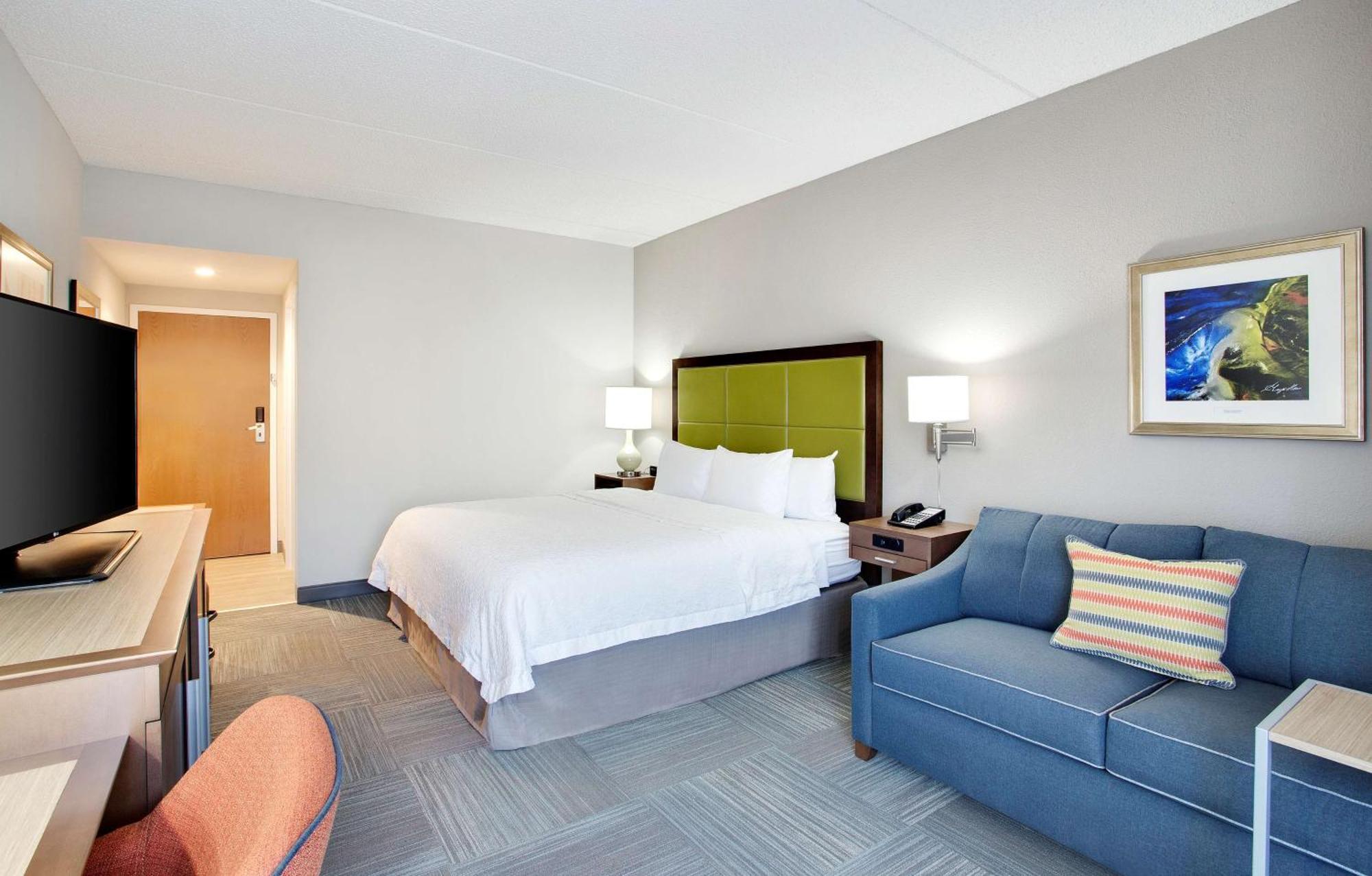 Hampton Inn Мидлтаун Экстерьер фото