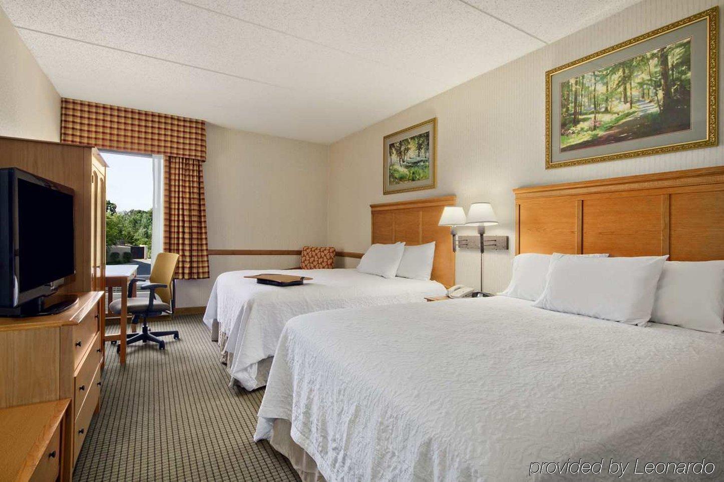 Hampton Inn Мидлтаун Экстерьер фото